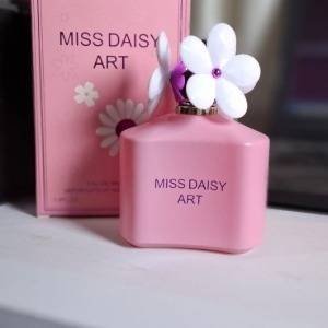 PERFUME DUOE MISS DAISY ART MARCS JACOBS