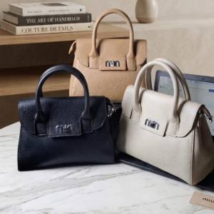 CARTERA GRANDE MIU MIU